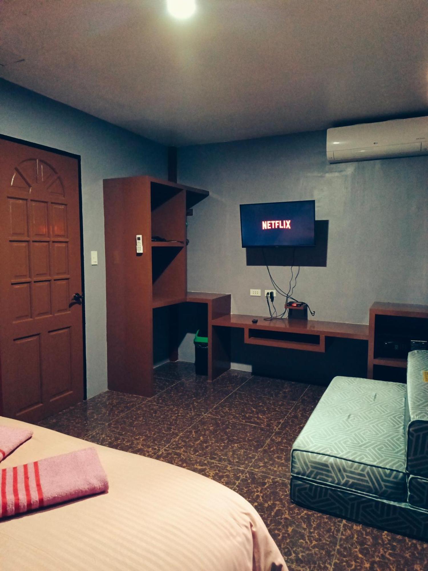 Peace Lily Studio Apartments Panglao Eksteriør billede